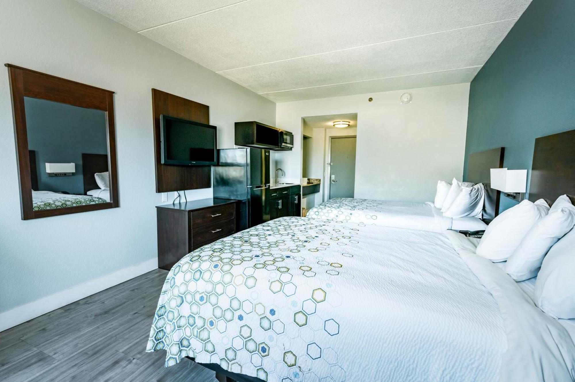 Hometowne Studios By Red Roof San Antonio - Seaworld Northwest ภายนอก รูปภาพ